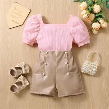 Летни дрехи за малките момичета, комплекти детски дрехи, розови трикотажни блузи в рубчик с къс ръкав + кафяви шорти копчета, костюм